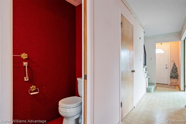 24461 Olde Orchard Street, Novi, MI 48375