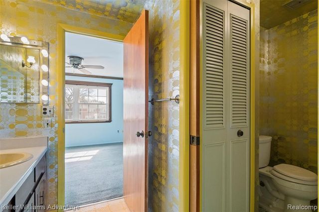 24461 Olde Orchard Street, Novi, MI 48375