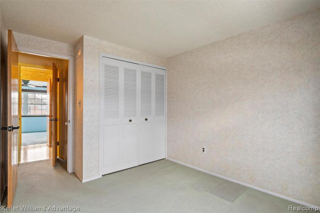 24461 Olde Orchard Street, Novi, MI 48375