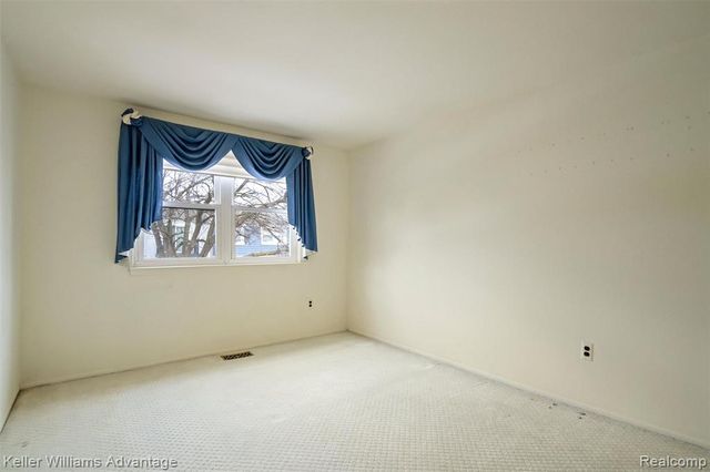 24461 Olde Orchard Street, Novi, MI 48375