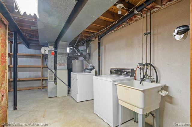 24461 Olde Orchard Street, Novi, MI 48375