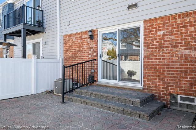 24461 Olde Orchard Street, Novi, MI 48375