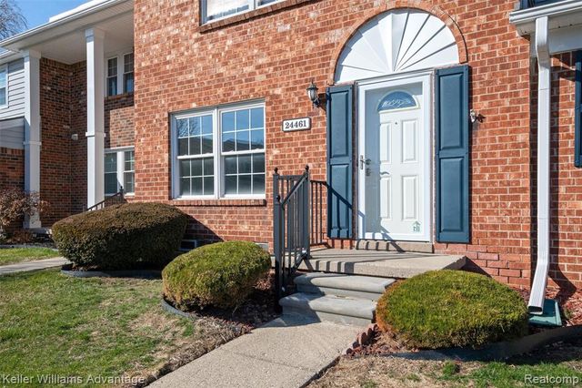 24461 Olde Orchard Street, Novi, MI 48375