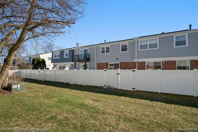 24461 Olde Orchard Street, Novi, MI 48375