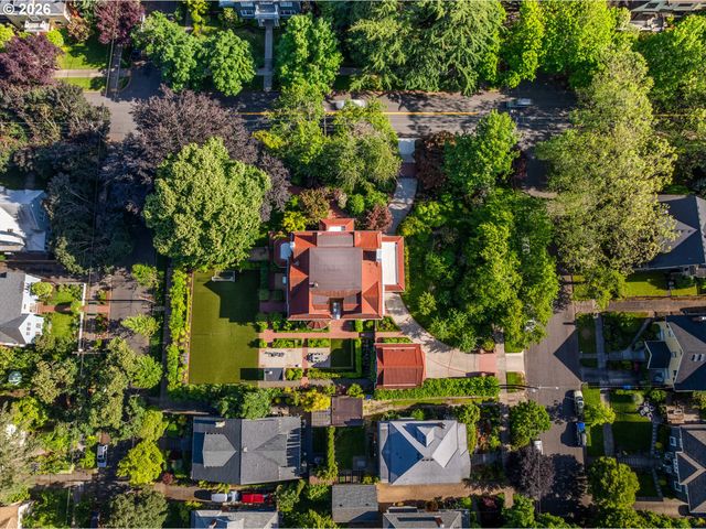 1719 Ne KNOTT St, Portland, OR 97212
