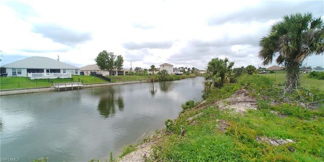 2613 NE 20th PL, Cape Coral, FL 33909