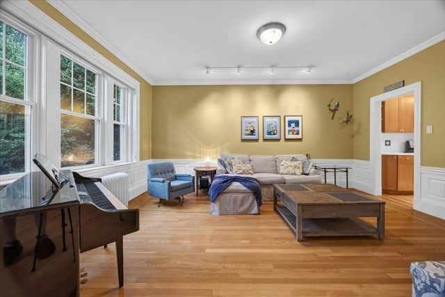 138 Sewall Ave C, Brookline, MA 02446