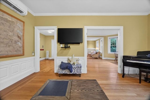 138 Sewall Ave C, Brookline, MA 02446