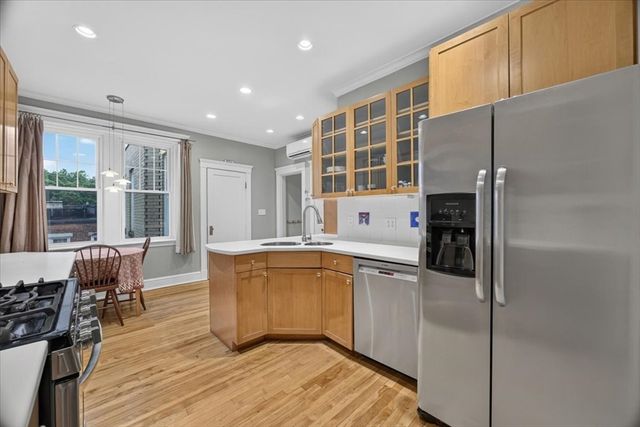 138 Sewall Ave C, Brookline, MA 02446