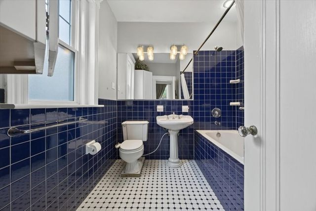 138 Sewall Ave C, Brookline, MA 02446