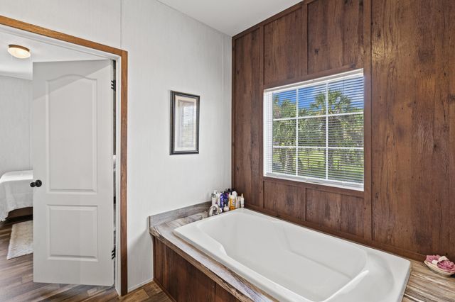 19621 NW 260th Street, Okeechobee, FL 34972