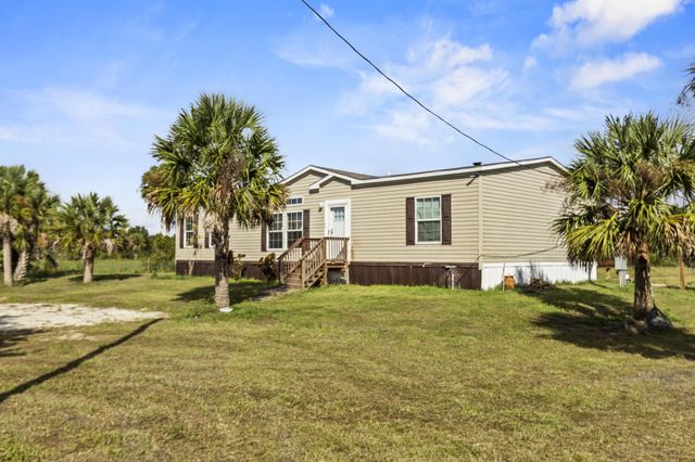 19621 NW 260th Street, Okeechobee, FL 34972