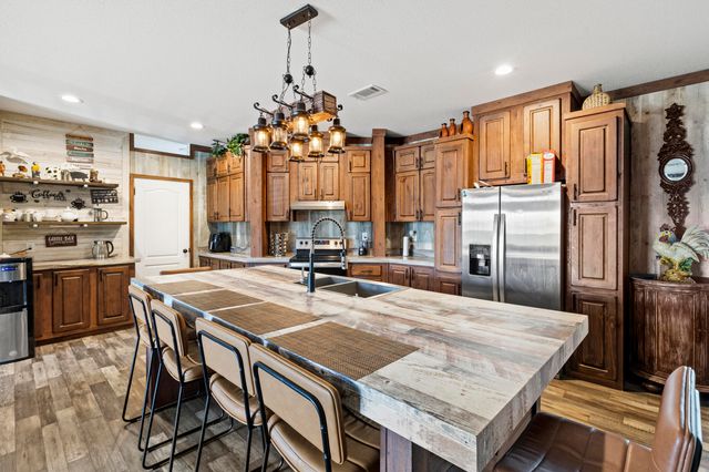 19621 NW 260th Street, Okeechobee, FL 34972