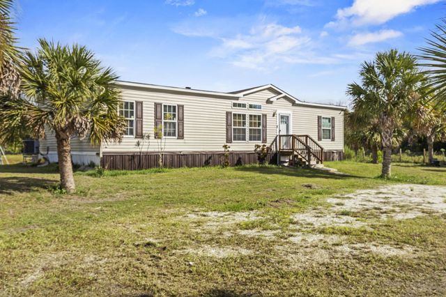 19621 NW 260th Street, Okeechobee, FL 34972