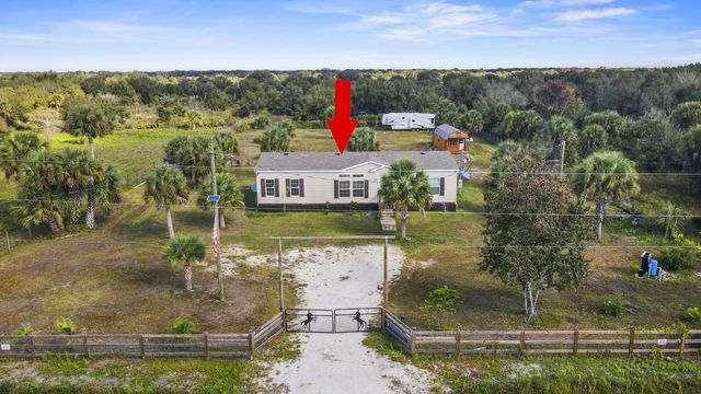 19621 NW 260th Street, Okeechobee, FL 34972