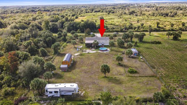 19621 NW 260th Street, Okeechobee, FL 34972