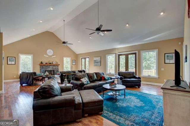 6190 Crestline Drive, Dawsonville, GA 30534