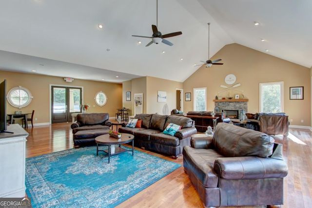 6190 Crestline Drive, Dawsonville, GA 30534
