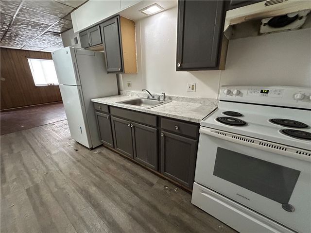 618 Broadway Ave 1A, Stowe Twp, PA 15136