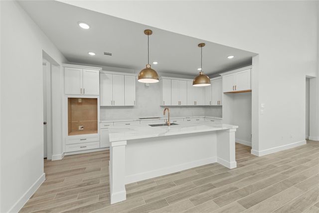 26201 Whisperwood Lane, Montgomery, TX 77316