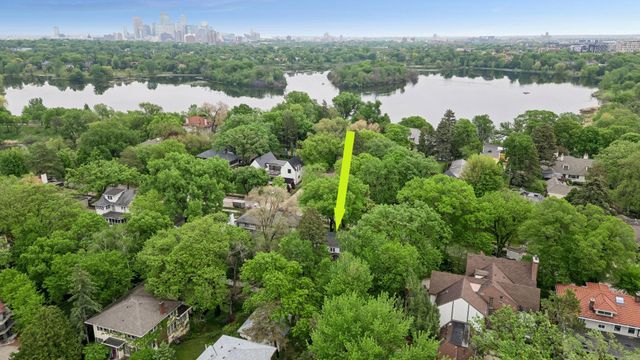 2740 Thomas Avenue S, Minneapolis, MN 55416