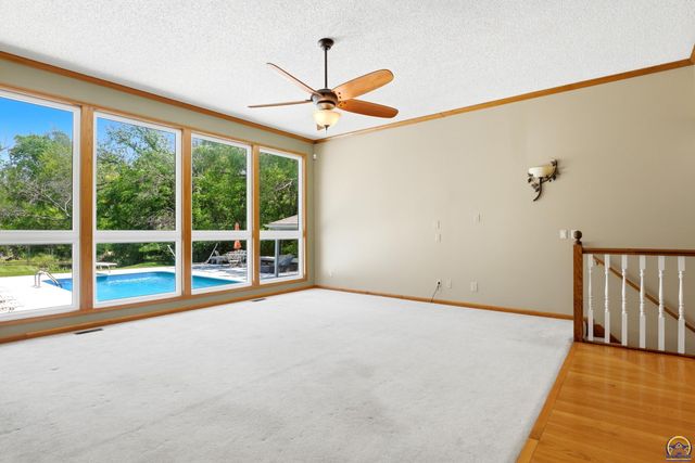 4020 SE 61st St, Berryton, KS 66409