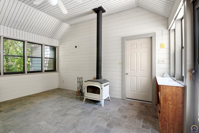 4020 SE 61st St, Berryton, KS 66409