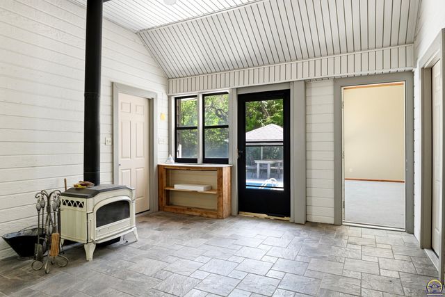 4020 SE 61st St, Berryton, KS 66409