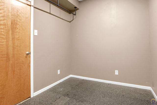 4020 SE 61st St, Berryton, KS 66409