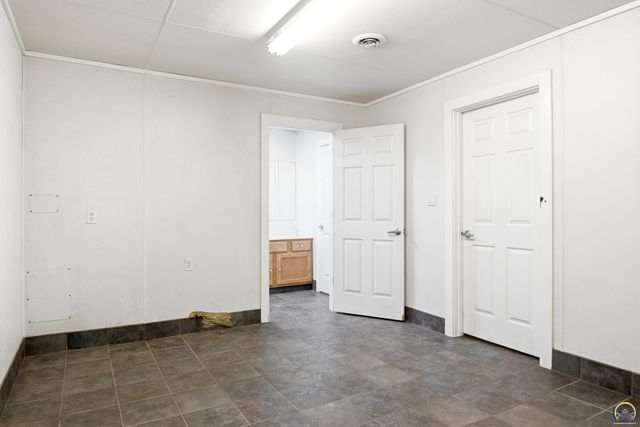 4020 SE 61st St, Berryton, KS 66409