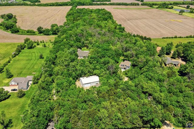 4020 SE 61st St, Berryton, KS 66409