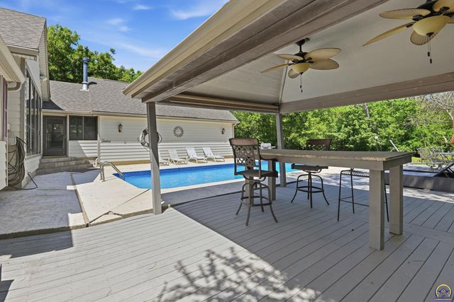 4020 SE 61st St, Berryton, KS 66409