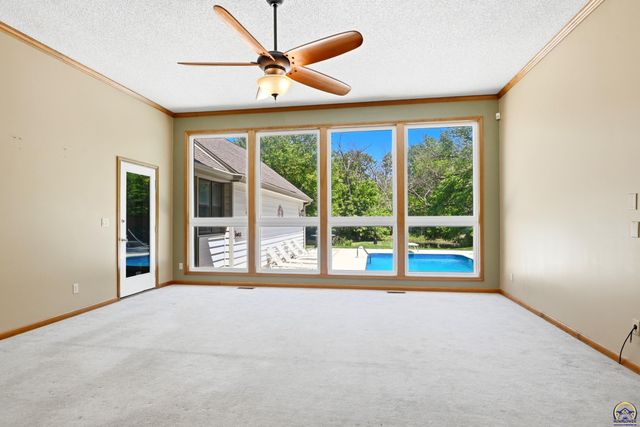 4020 SE 61st St, Berryton, KS 66409