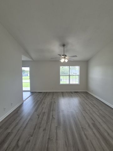 1040 Bush Ave, Oak Grove, KY 42262