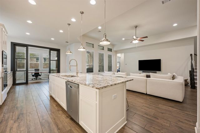 713 Santa Catalina WAY, Leander, TX 78641