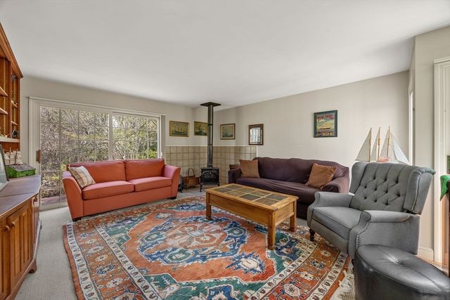 90 Comanche Dr, Falmouth, MA 02540