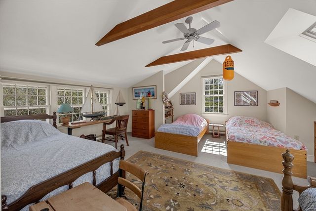 90 Comanche Dr, Falmouth, MA 02540