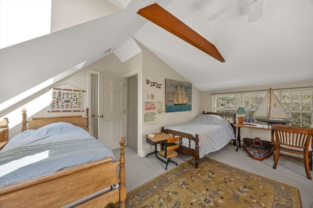 90 Comanche Dr, Falmouth, MA 02540
