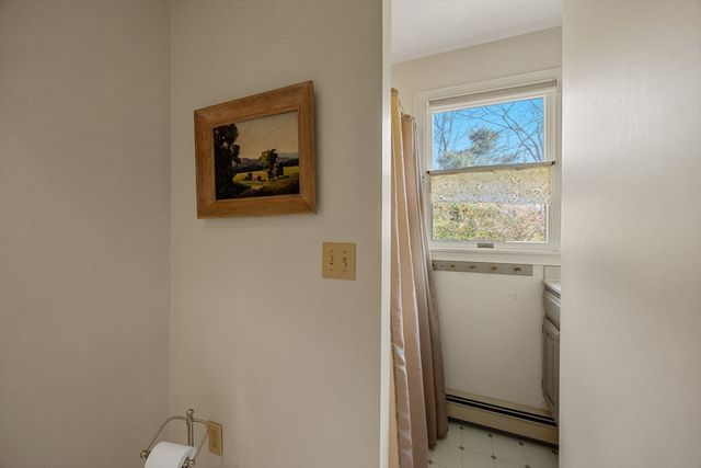 90 Comanche Dr, Falmouth, MA 02540