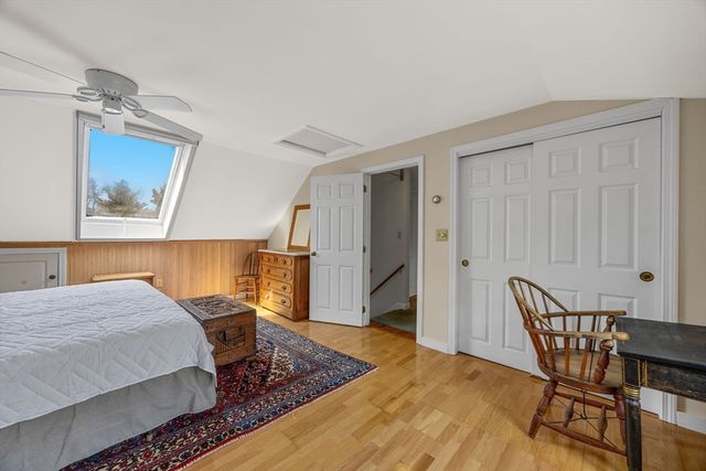 90 Comanche Dr, Falmouth, MA 02540