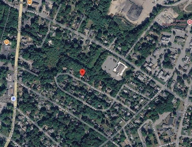 90 Comanche Dr, Falmouth, MA 02540