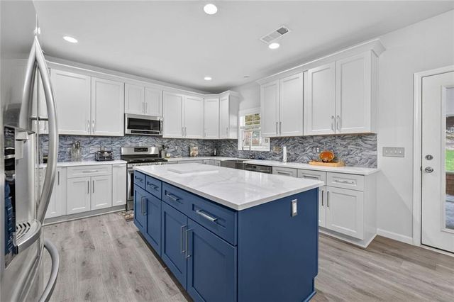 787 King Sword Court SE, Mableton, GA 30126