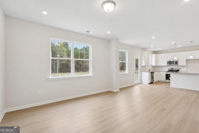 842 Kensington Street, Kingston, GA 30145