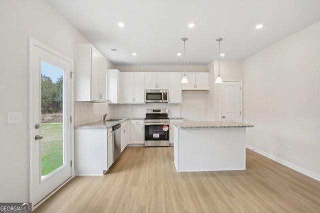 842 Kensington Street, Kingston, GA 30145