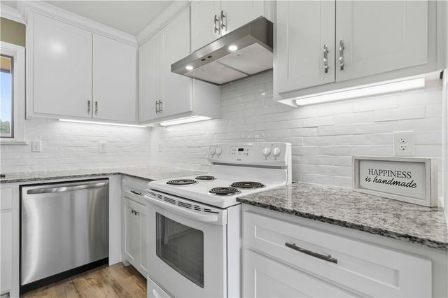 5 Rockhill Lane, Bella Vista, AR 72715
