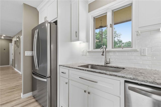5 Rockhill Lane, Bella Vista, AR 72715