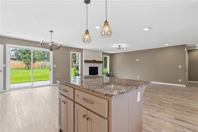 5 Rockhill Lane, Bella Vista, AR 72715