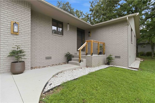 5 Rockhill Lane, Bella Vista, AR 72715