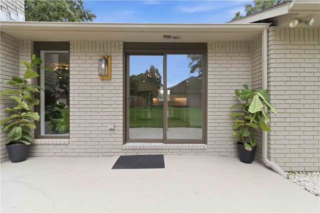 5 Rockhill Lane, Bella Vista, AR 72715