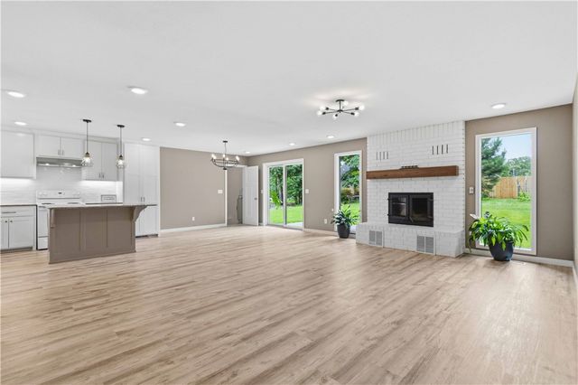 5 Rockhill Lane, Bella Vista, AR 72715